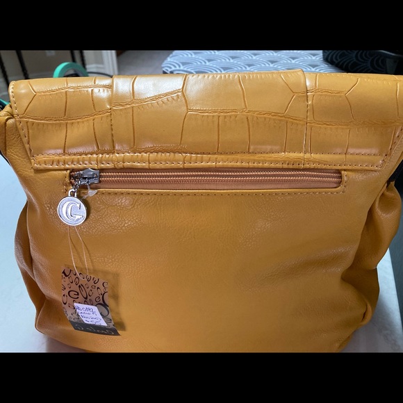 CarloG Bright & Cheerful vegan leather handbags Choice of Lemon or Tangerine - Picture 7 of 7